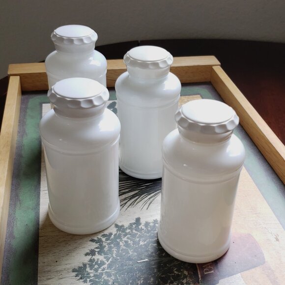Vtg Milk glass Hazel-Atlas Set 4 farmhouse white spice containers - Picture 6 of 7